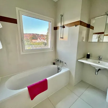 Proche De La Croisette Et Appartement
